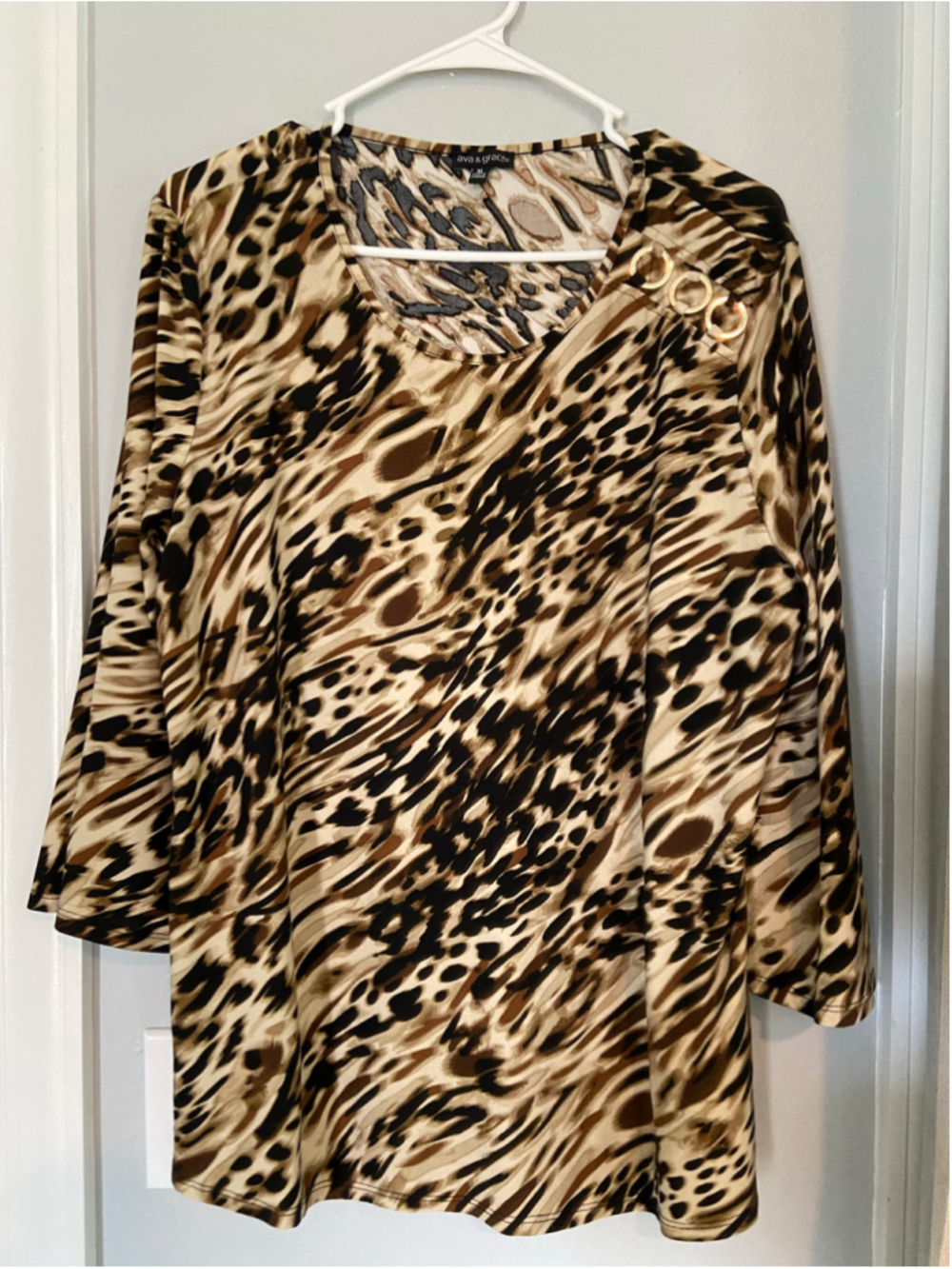 Ava and Grace tiger print blouse size XL